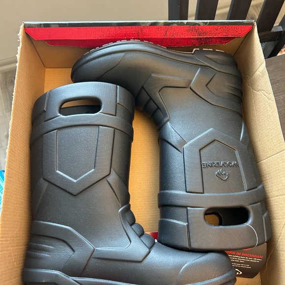 Wolverine Black Boots- NEW - Picture 2 of 6